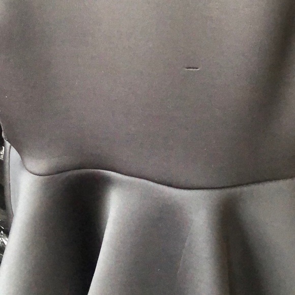 LAST ONE!! PRICE FIRM BLACK Hi low ruffle top - Picture 4 of 5